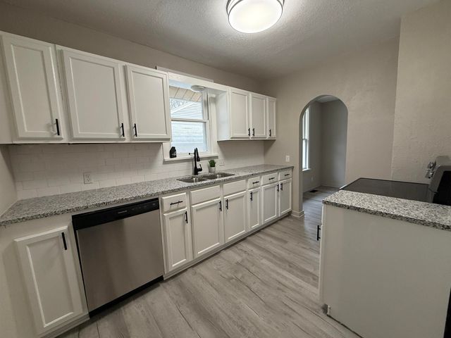 731 S Belmont St, Wichita, KS 67218