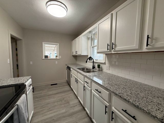 731 S Belmont St, Wichita, KS 67218