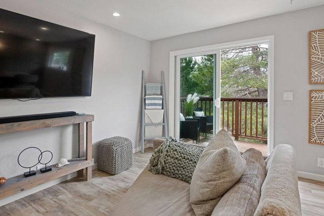 1125 Rainier Avenue, Pacifica, CA 94044