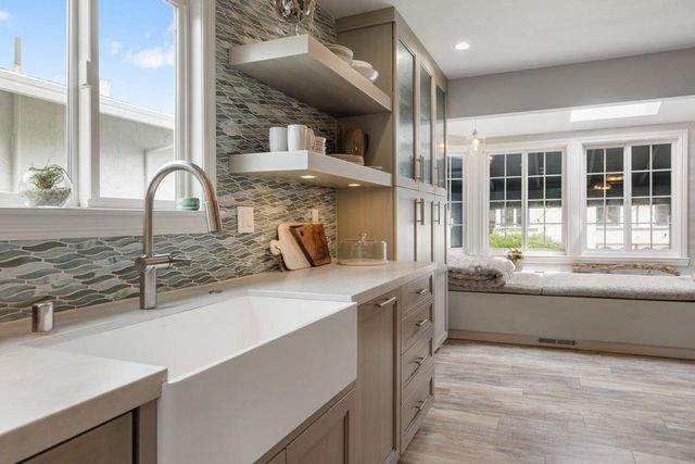 1125 Rainier Avenue, Pacifica, CA 94044