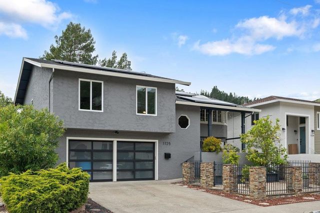 1125 Rainier Avenue, Pacifica, CA 94044