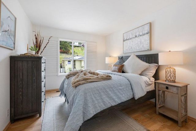1125 Rainier Avenue, Pacifica, CA 94044