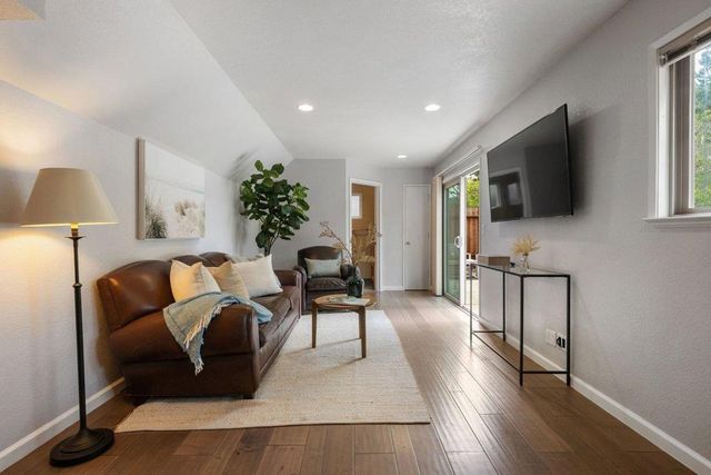 1125 Rainier Avenue, Pacifica, CA 94044