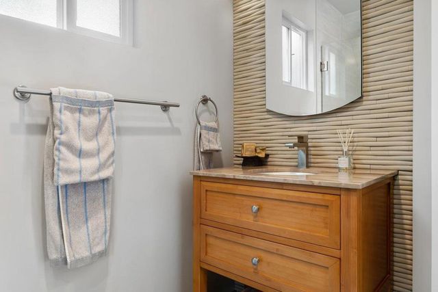 1125 Rainier Avenue, Pacifica, CA 94044