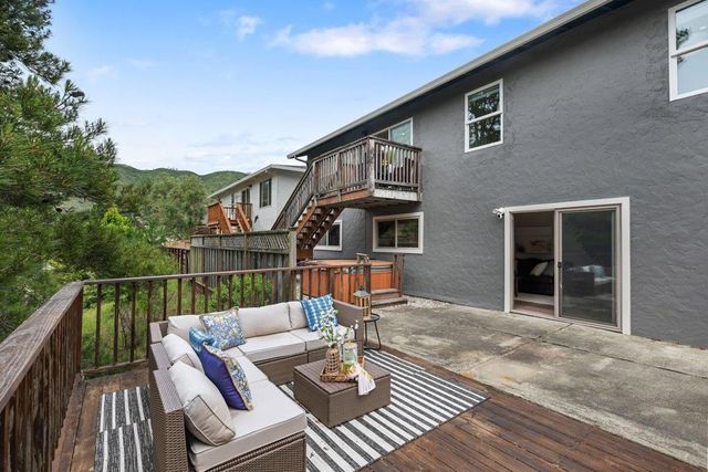1125 Rainier Avenue, Pacifica, CA 94044