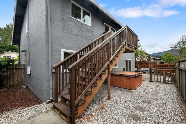 1125 Rainier Avenue, Pacifica, CA 94044