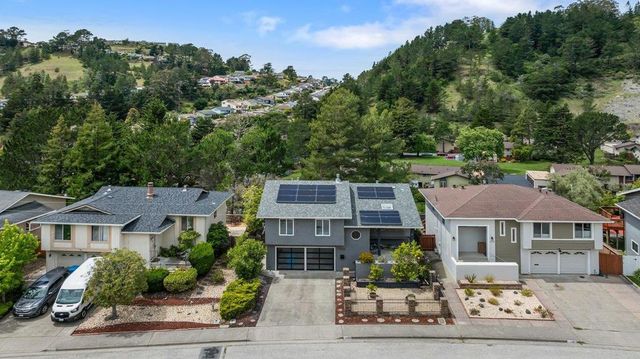1125 Rainier Avenue, Pacifica, CA 94044