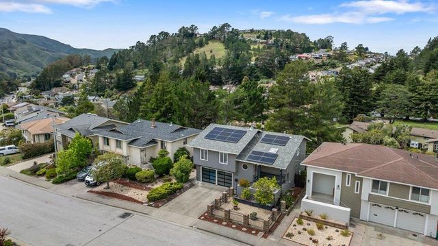 1125 Rainier Avenue, Pacifica, CA 94044
