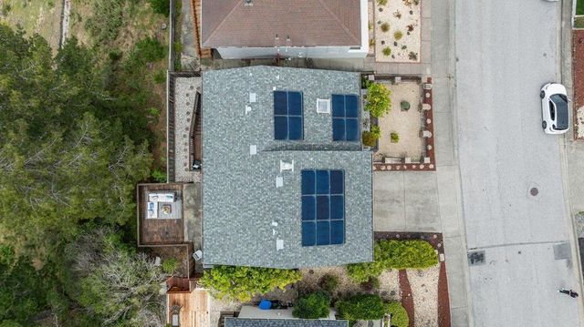 1125 Rainier Avenue, Pacifica, CA 94044