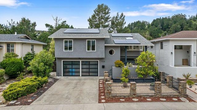 1125 Rainier Avenue, Pacifica, CA 94044