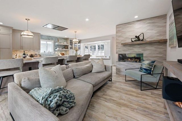 1125 Rainier Avenue, Pacifica, CA 94044