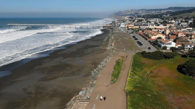 1125 Rainier Avenue, Pacifica, CA 94044