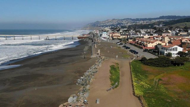 1125 Rainier Avenue, Pacifica, CA 94044