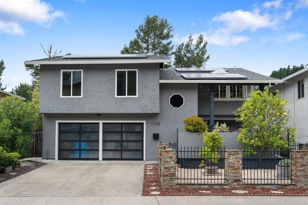 1125 Rainier Avenue, Pacifica, CA 94044
