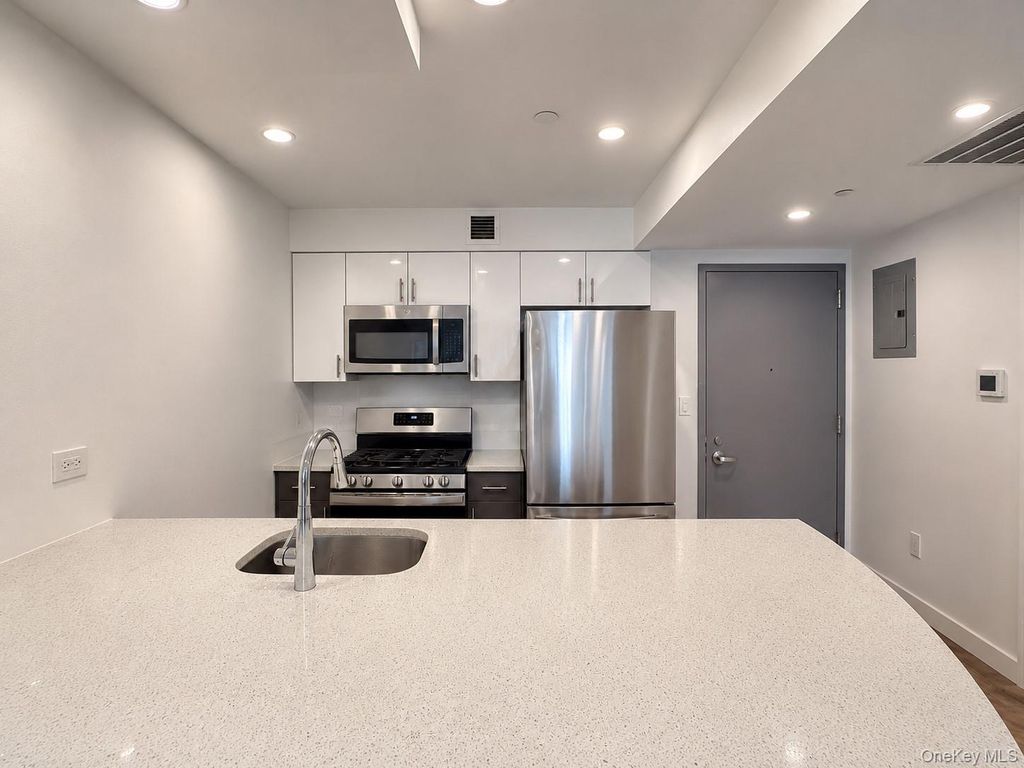 5602 31st Avenue 2A, Woodside, NY 11377 — photo 2