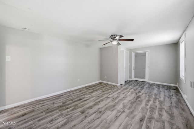 1229 Meadowview Avenue, Johnson City, TN 37601