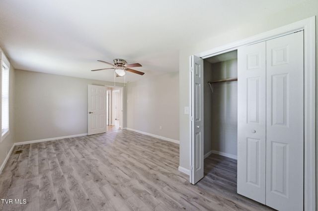 1229 Meadowview Avenue, Johnson City, TN 37601