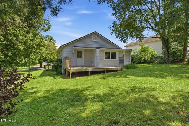 1229 Meadowview Avenue, Johnson City, TN 37601