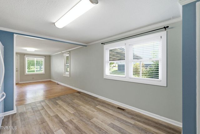 1229 Meadowview Avenue, Johnson City, TN 37601