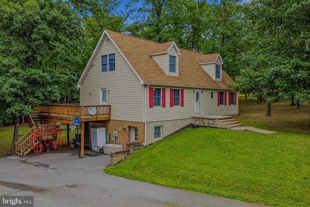 74 KEY ACRES DR, Berkeley Springs, WV 25411