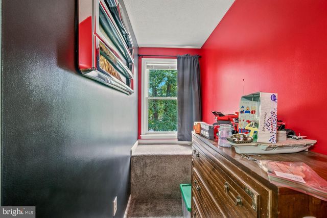 74 KEY ACRES DR, Berkeley Springs, WV 25411