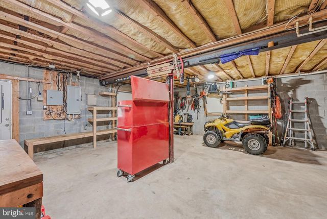 74 KEY ACRES DR, Berkeley Springs, WV 25411