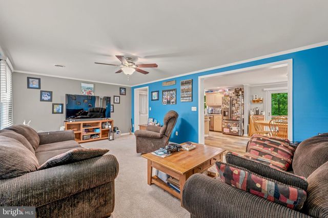 74 KEY ACRES DR, Berkeley Springs, WV 25411