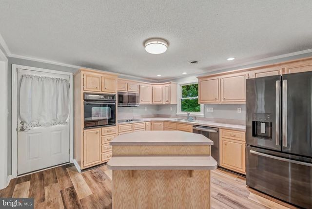 74 KEY ACRES DR, Berkeley Springs, WV 25411
