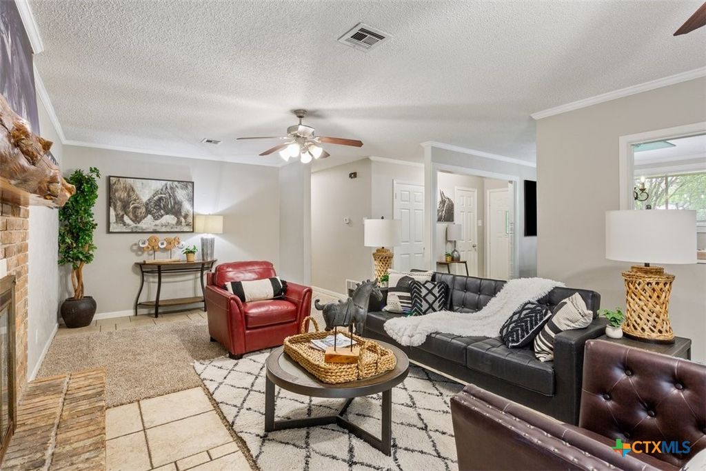 Image 10 of property listing at 4912 S Pea Ridge Road, Temple, TX 76502