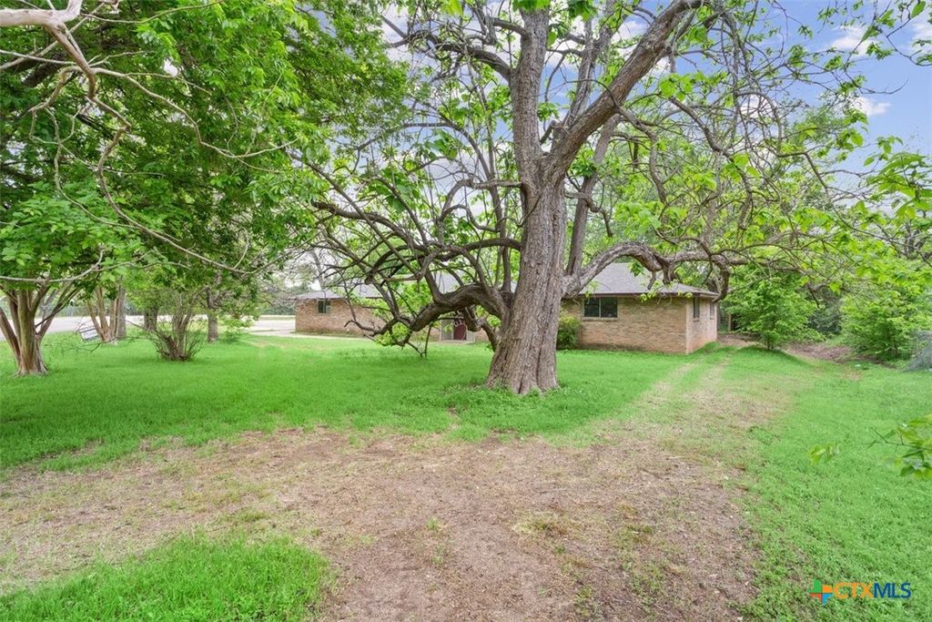 Image 30 of property listing at 4912 S Pea Ridge Road, Temple, TX 76502