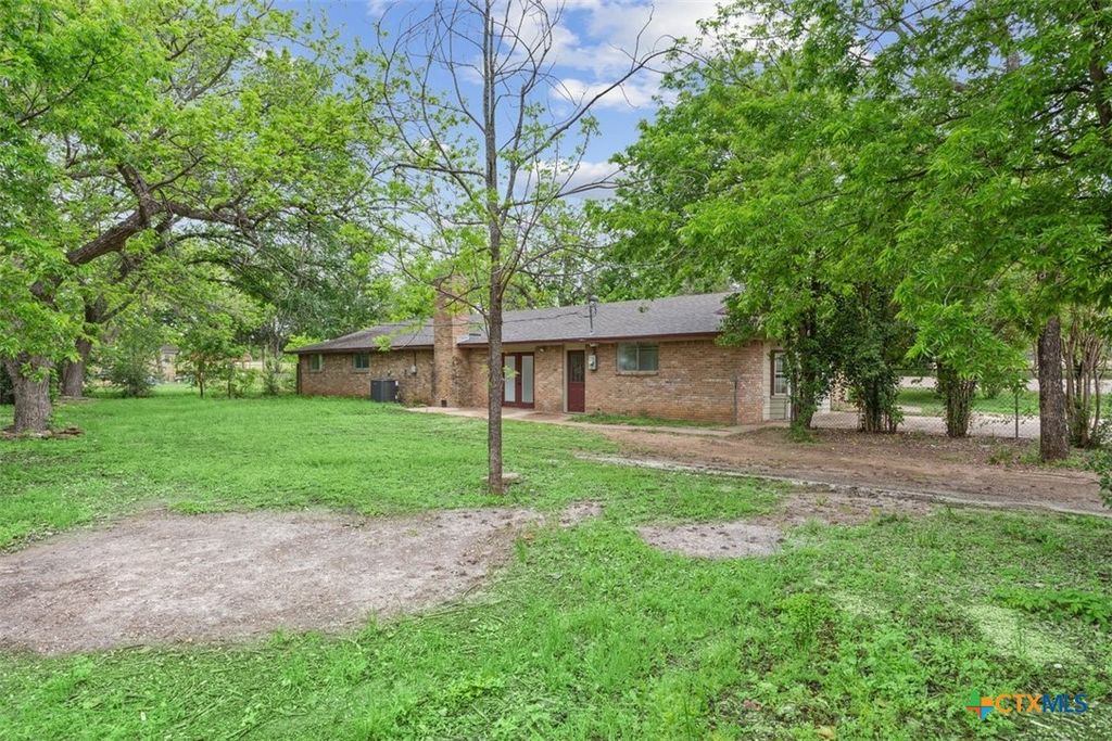 Image 6 of property listing at 4912 S Pea Ridge Road, Temple, TX 76502