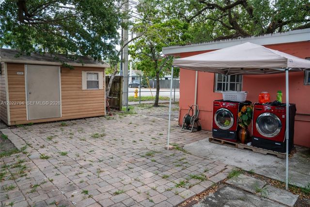 3401 NW 15th St, Miami, FL 33125