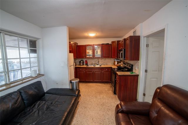 3401 NW 15th St, Miami, FL 33125