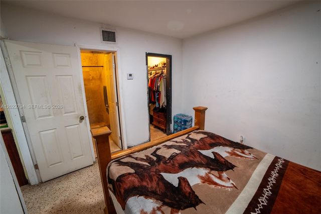 3401 NW 15th St, Miami, FL 33125