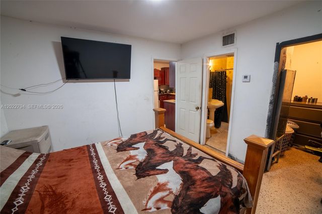 3401 NW 15th St, Miami, FL 33125