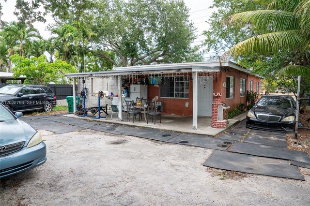 3401 NW 15th St, Miami, FL 33125
