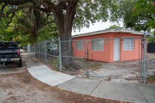 3401 NW 15th St, Miami, FL 33125