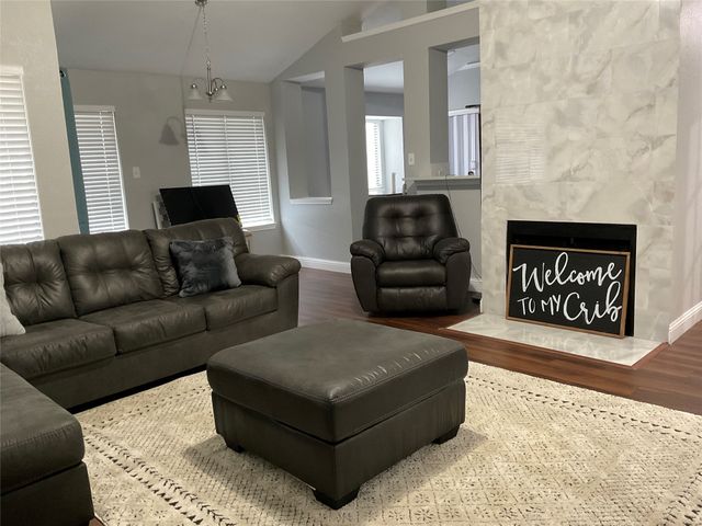 6003 Glenwood Drive, Arlington, TX 76017