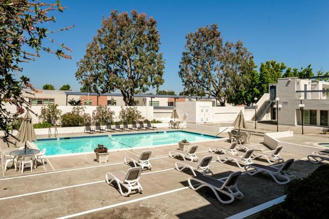 1041 Shell Boulevard 11, Foster City, CA 94404