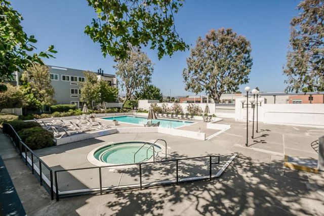 1041 Shell Boulevard 11, Foster City, CA 94404