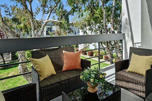 1041 Shell Boulevard 11, Foster City, CA 94404