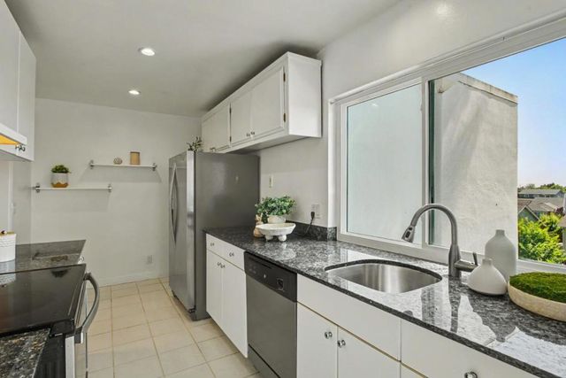 1041 Shell Boulevard 11, Foster City, CA 94404
