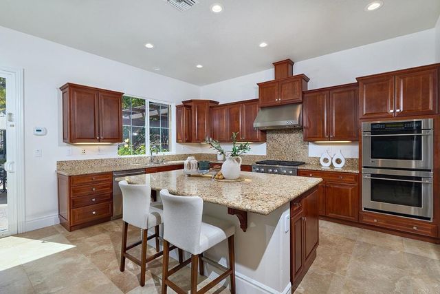 3221 CORTE TAMARINDO, Carlsbad, CA 92009