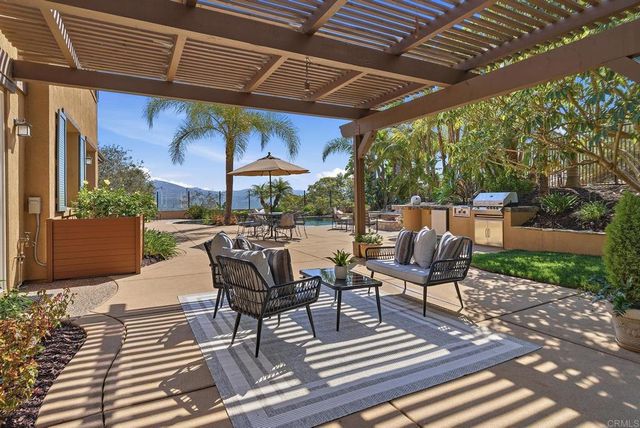 3221 CORTE TAMARINDO, Carlsbad, CA 92009