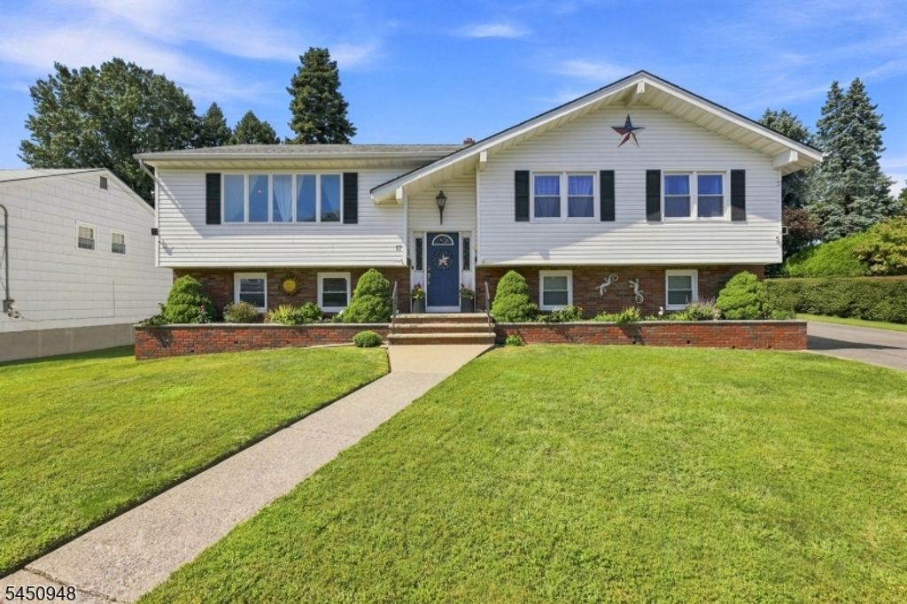 17 Dando Ct, Clifton City, NJ 07013 — exterior