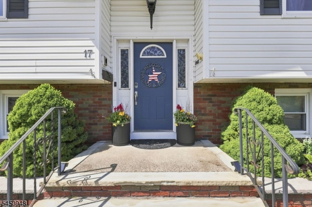17 Dando Ct, Clifton City, NJ 07013 — photo 4