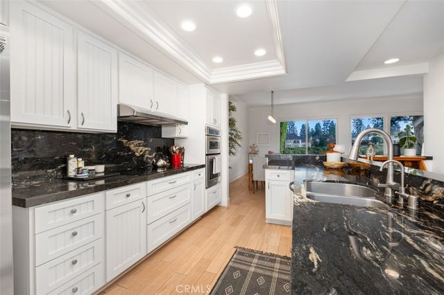 10 Rue Grand Vallee, Newport Beach, CA 92660