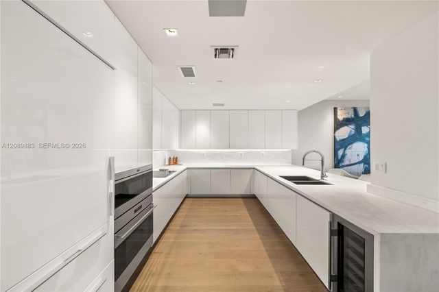 801 S Pointe Drive PH 2, Miami Beach, FL 33139