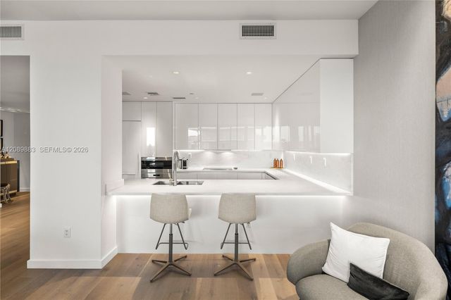 801 S Pointe Drive PH 2, Miami Beach, FL 33139