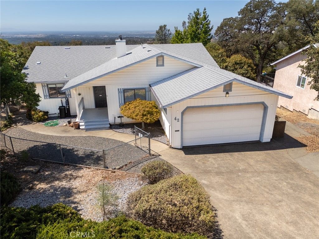 Image 2 of property listing at 42 Greenbrier, Oroville, CA 95966